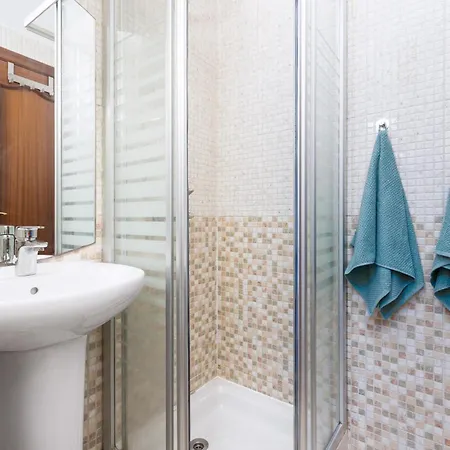 Home2book El Duplex Apt, Coastal Paradise